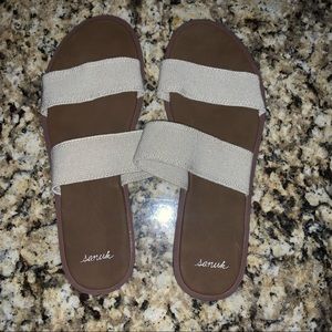 Sanuk Yoga Gora Gora Sandal